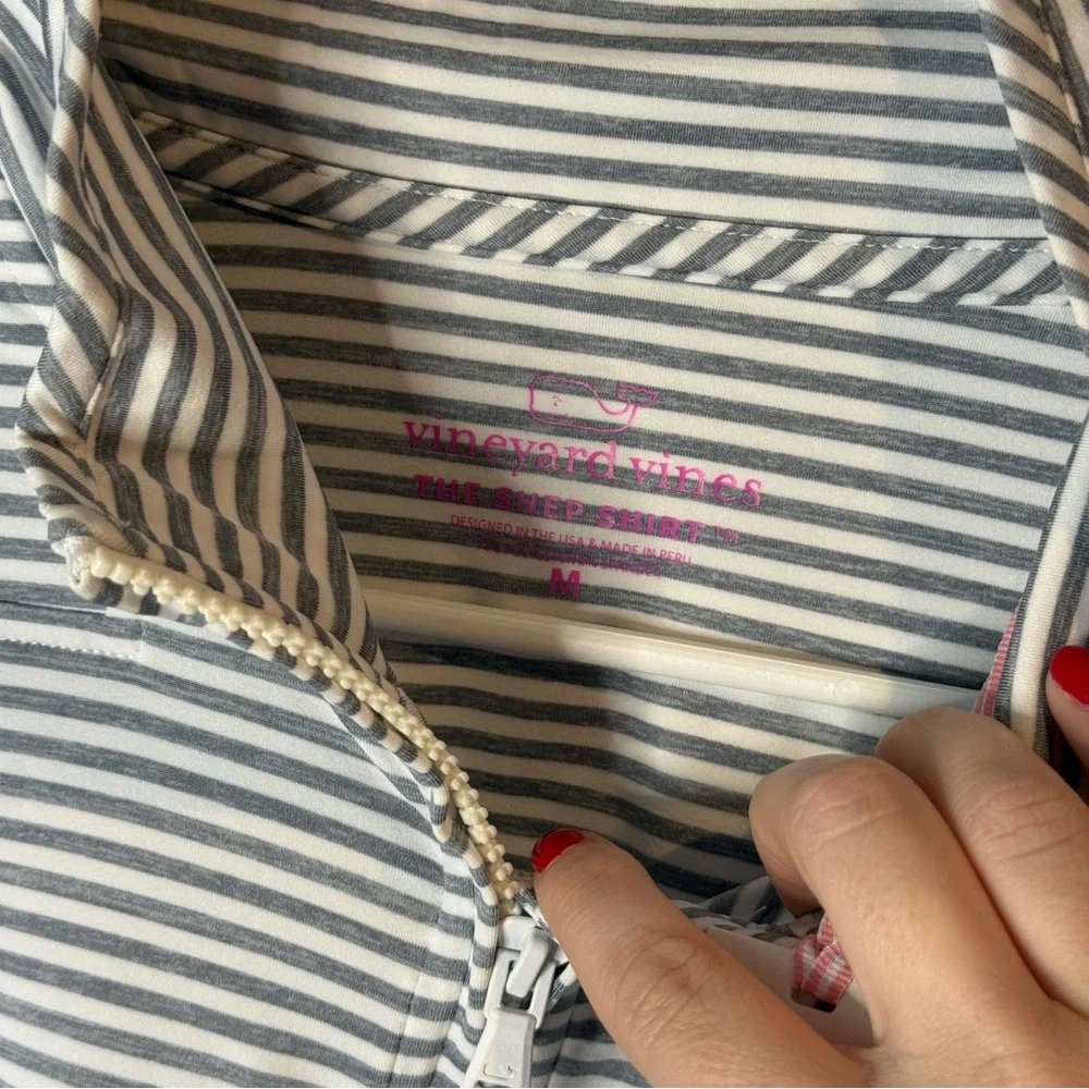 Vineyard Vines Women’s Medium Gray and White Striped Quarter-Zip - Picture 5 of 7